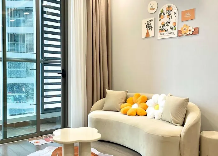 Zephyr - The Ruby Apartment *